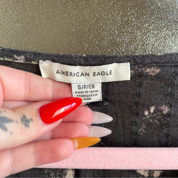 AMERICAN EAGLE FLORAL RUFFLE TOP - Picture 7 of 8